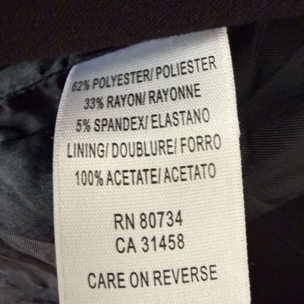 BCBGMaxAzria Black Two-Button Tailored Cropped Bl… - image 5